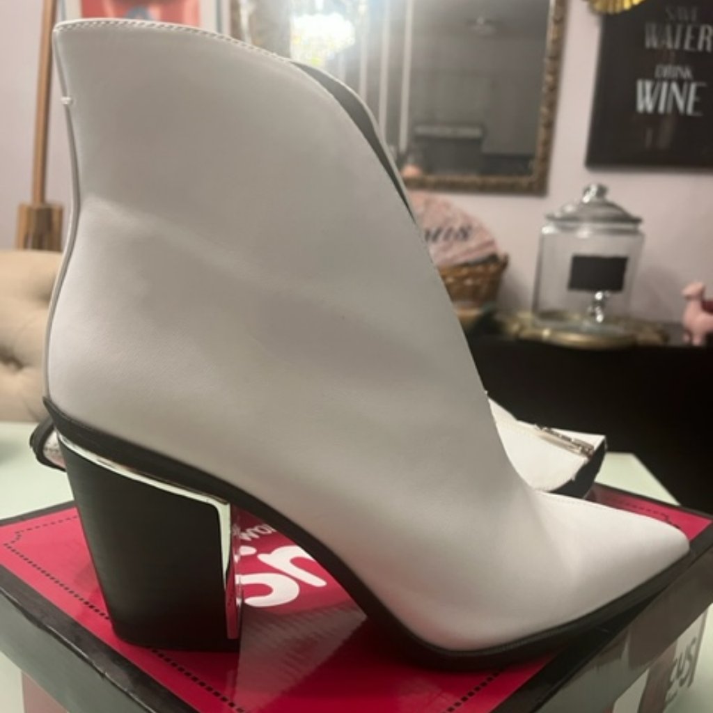 Circus By Same Edelman Colleton Booties